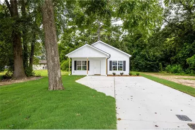 707 N Wilson Avenue, Dunn, NC 28334 - Photo 1