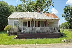 422 Adam St, Fayetteville, NC 28301 - Photo 1