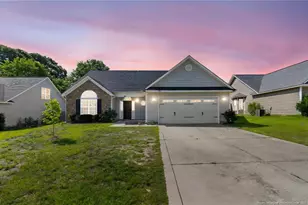 5321 Woodpecker Dr, Hope Mills, NC 28348 - Photo 1