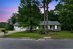 806 Eagle Landing Dr, Hope Mills, NC 28348 - Photo 1