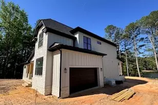 15 Goldenrod Dr, Whispering Pines, NC 28327 - Photo 1