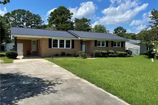 950 E White Pond Rd, Fairmont, NC 28340 - Photo 1