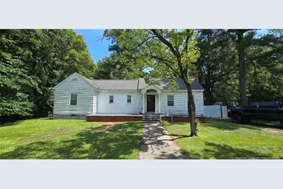 67 W 3rd Street, Parkton, NC 28371 - Photo 1