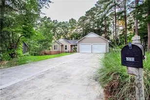 208 Offing Ct, Fayetteville, NC 28314 - Photo 1