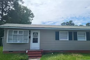 503 Locust St, Lumberton, NC 28358 - Photo 1