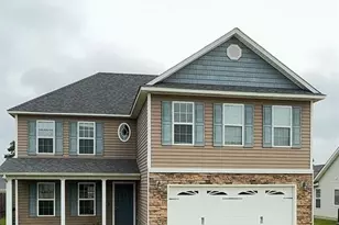 5326 Woodpecker Dr, Hope Mills, NC 28348 - Photo 1