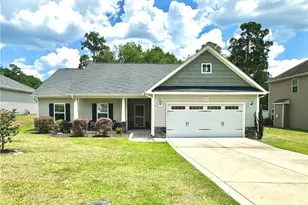 2429 Paintersmill Dr, Fayetteville, NC 28304 - Photo 1