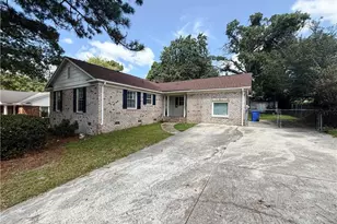 459 Bay Shore Dr, Fayetteville, NC 28311 - Photo 1