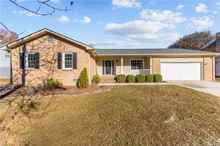 6137 Lakeway Dr, Fayetteville, NC 28306 - Photo 1