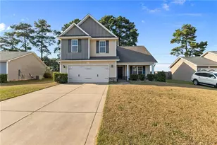 947 Screech Owl Dr, Hope Mills, NC 28348 - Photo 1