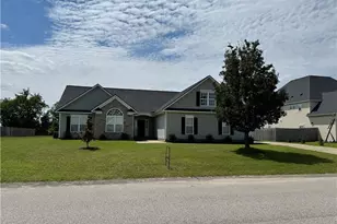 262 Sunflower St, Raeford, NC 28376 - Photo 1