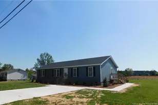273 E Poplar St, Bladenboro, NC 28320 - Photo 1