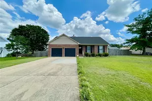 2929 Braddy Rd, Fayetteville, NC 28306 - Photo 1