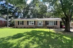 102 Murchinson Dr, Dunn, NC 28334 - Photo 1