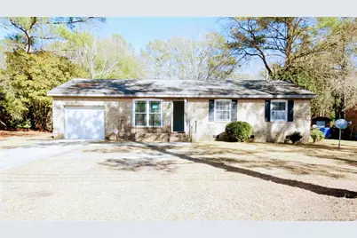 693 Stoneykirk Drive, Fayetteville, NC 28304 - Photo 1