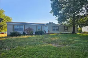 8005 Twisted Oaks Dr, Fayetteville, NC 28312 - Photo 1