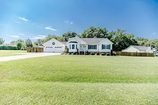 105 Valleycastle Ct, Clayton, NC 27520 - Photo 1