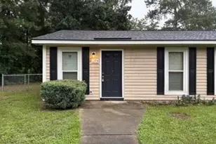 1773 Michelle Ct, Fayetteville, NC 28304 - Photo 1