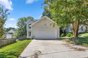 324 Nettletree Ln, Fayetteville, NC 28301 - Photo 1