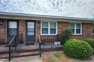 555 W 18th St, Lumberton, NC 28358 - Photo 1