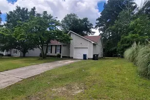 912 Hollydale Ln, Fayetteville, NC 28314 - Photo 1