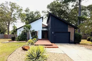 300 Wedge Ct, Hope Mills, NC 28348 - Photo 1