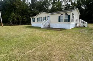 2896 Collins Dr, Lumberton, NC 28358 - Photo 1