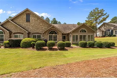 105 E Chelsea Court, Southern Pines, NC 28387 - Photo 1