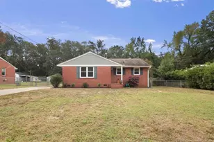 403 Durant Dr, Fayetteville, NC 28304 - Photo 1