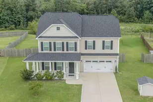 6821 Hunters Den Rd, Hope Mills, NC 28348 - Photo 1