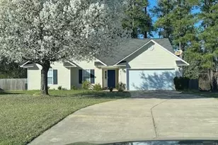 102 Digby Ct, Raeford, NC 28376 - Photo 1