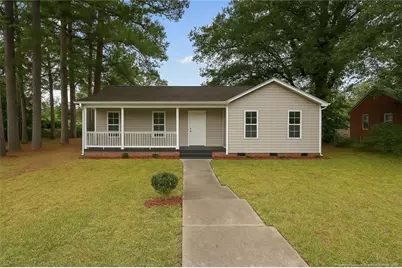 206 E Prospect Avenue, Raeford, NC 28376 - Photo 1