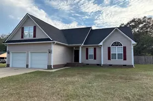 4584 Mill St, Hope Mills, NC 28348 - Photo 1