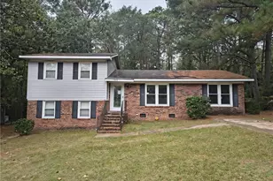 946 Rancho Dr, Fayetteville, NC 28303 - Photo 1