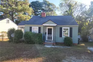 225 Pinecrest Dr, Fayetteville, NC 28305 - Photo 1