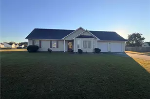 115 Cypress Dr, Raeford, NC 28376 - Photo 1