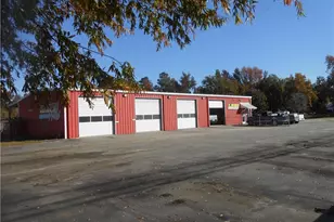 3057 Elizabethtown Rd, Lumberton, NC 28358 - Photo 1