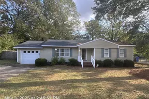 1005 Sandalwood Dr, Fayetteville, NC 28304 - Photo 1