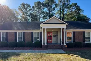 2723 Huntington Rd, Fayetteville, NC 28303 - Photo 1