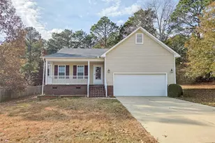 191 Wolfbridge Dr, Raeford, NC 28376 - Photo 1