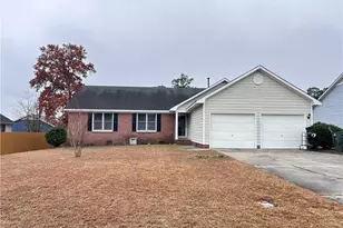 5531 Bear Creek Cir, Fayetteville, NC 28304 - Photo 1