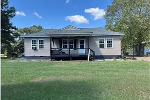 122 Fullers Wy, Aberdeen, NC 28315 - Photo 1