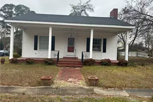 310 Floyd St St, Fairmont, NC 28340 - Photo 1