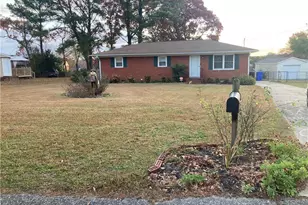 1401 Greenock Ave, Fayetteville, NC 28304 - Photo 1