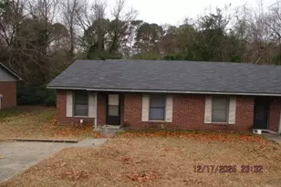 1954 Glenwick Dr, Fayetteville, NC 28304 - Photo 1