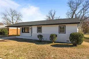 284 Bonanza Dr, Fayetteville, NC 28303 - Photo 1