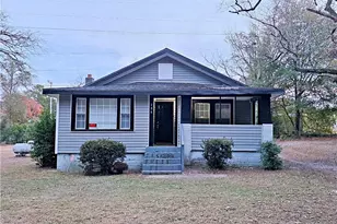 406 E Jenkins St, Fayetteville, NC 28306 - Photo 1