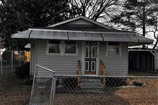 220 Winn St, Mount Olive, NC 28365 - Photo 1