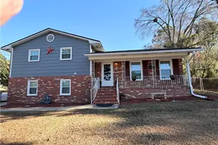 4946 Pinewood Dr, Hope Mills, NC 28348 - Photo 1