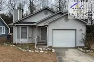 1635 Derrydowne Ct, Fayetteville, NC 28304 - Photo 1